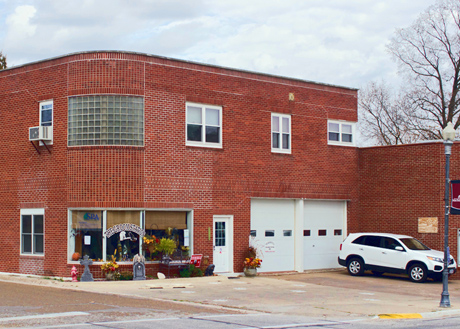 building_photo The groom station, located at 117 W. Main St., West Branch Iowa 52358